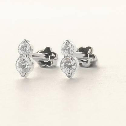Aura Stud シルバー｜チタン フラットバックピアス｜Rozea