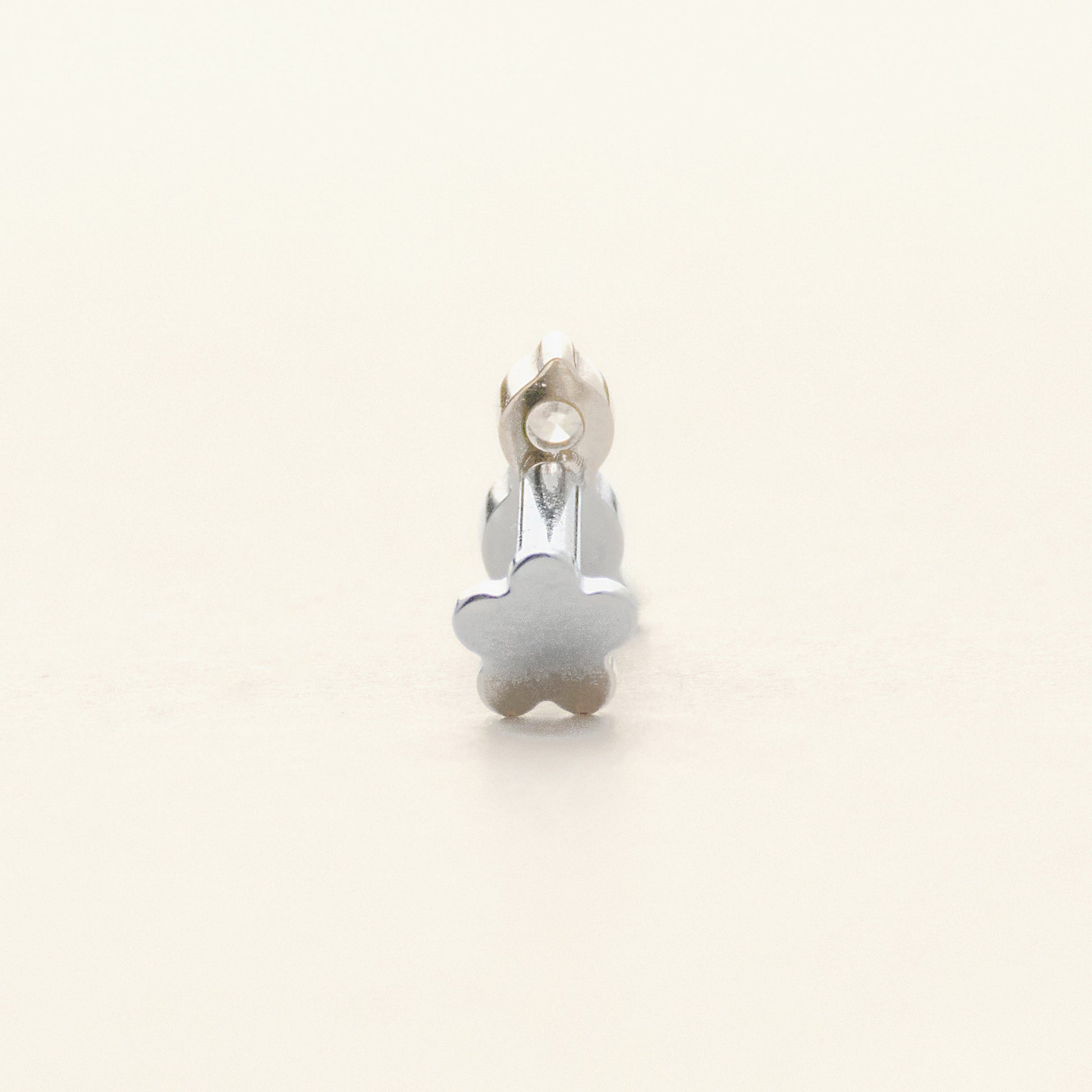 Aura Stud フラットバックの裏側｜Rozea
