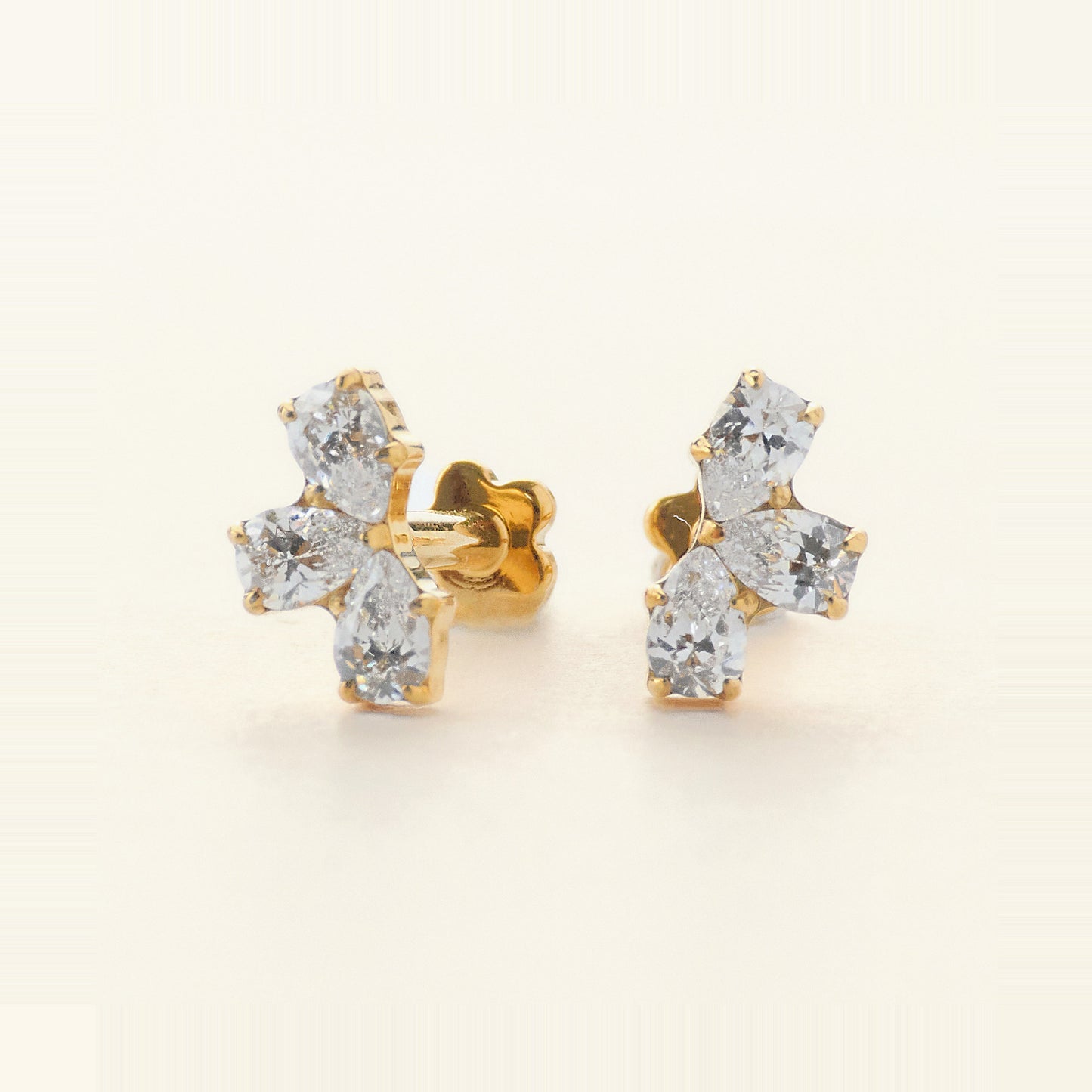 Bloom Stud ゴールド｜チタン フラットバックピアス｜Rozea