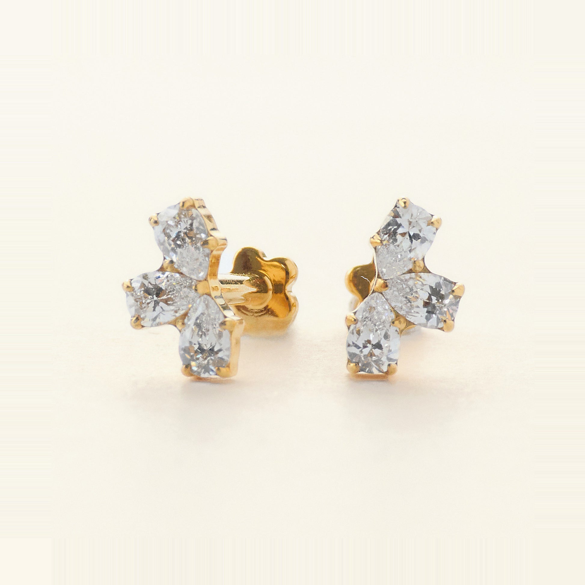 Bloom Stud ゴールド｜チタン フラットバックピアス｜Rozea