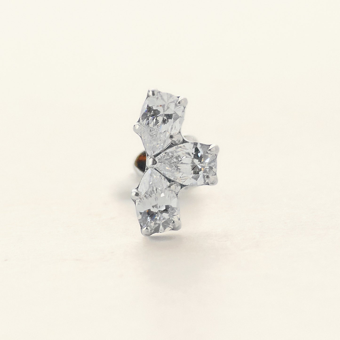 Bloom Stud シルバー 拡大｜Rozea