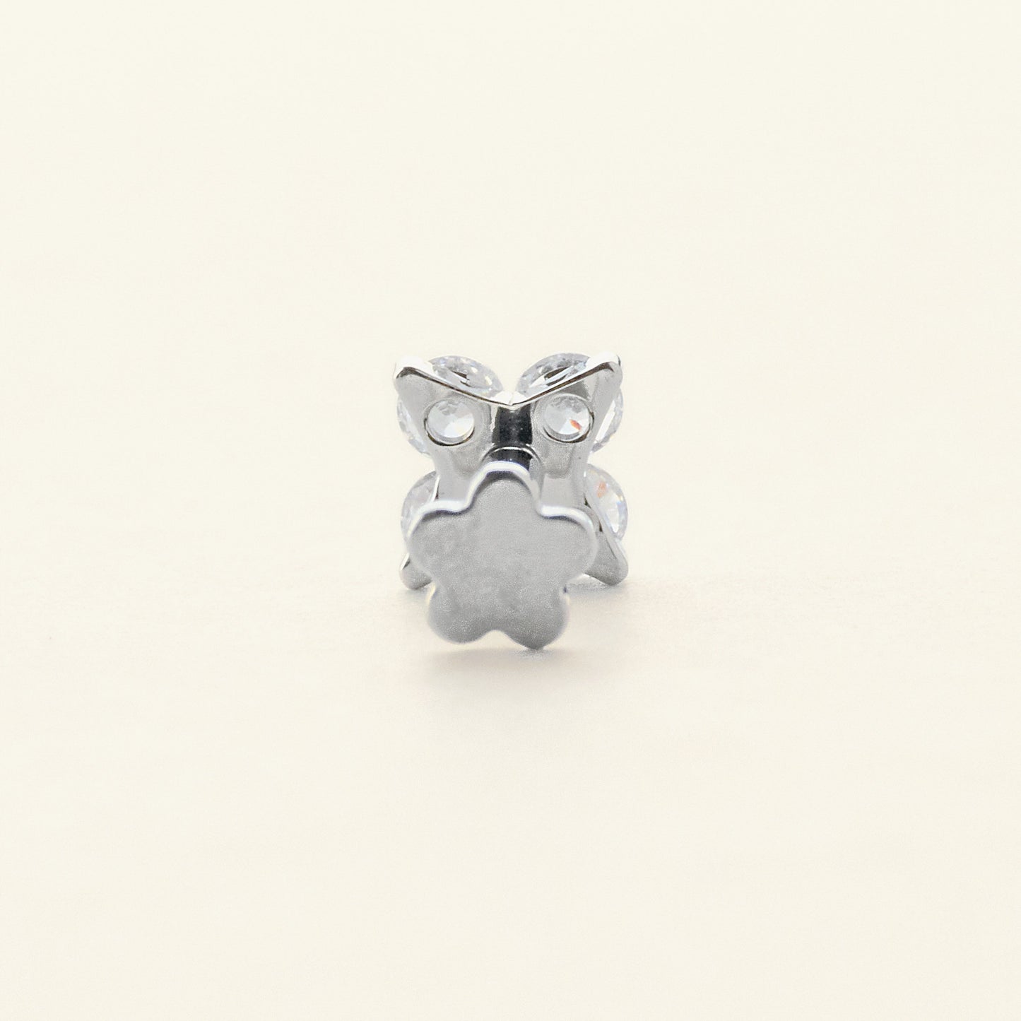Flora Stud フラットバックの裏側｜Rozea