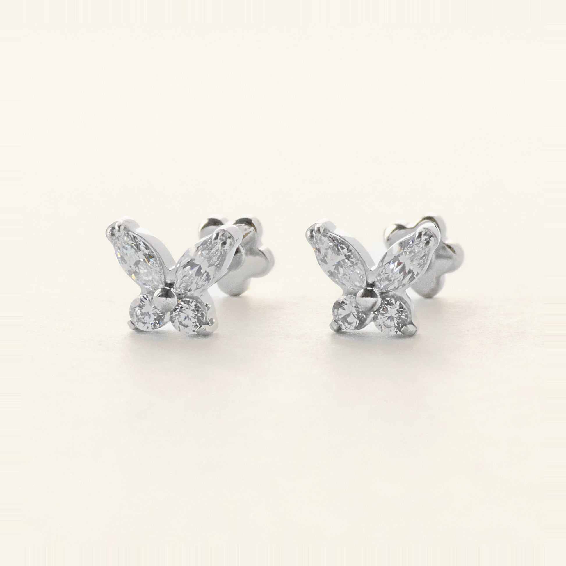 Flutter Stud シルバー｜チタン フラットバックピアス｜Rozea