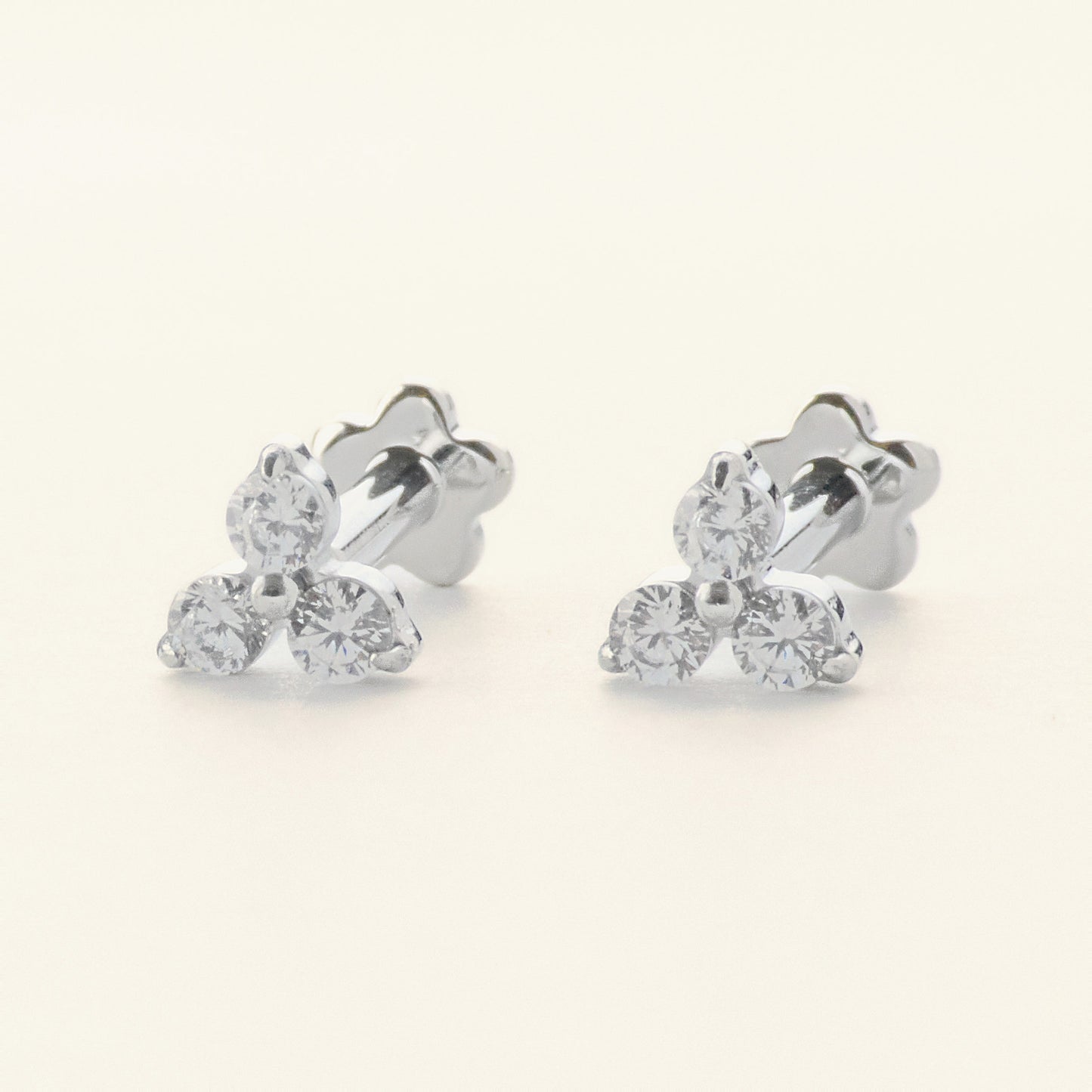 Prism Stud シルバー｜チタン フラットバックピアス｜Rozea