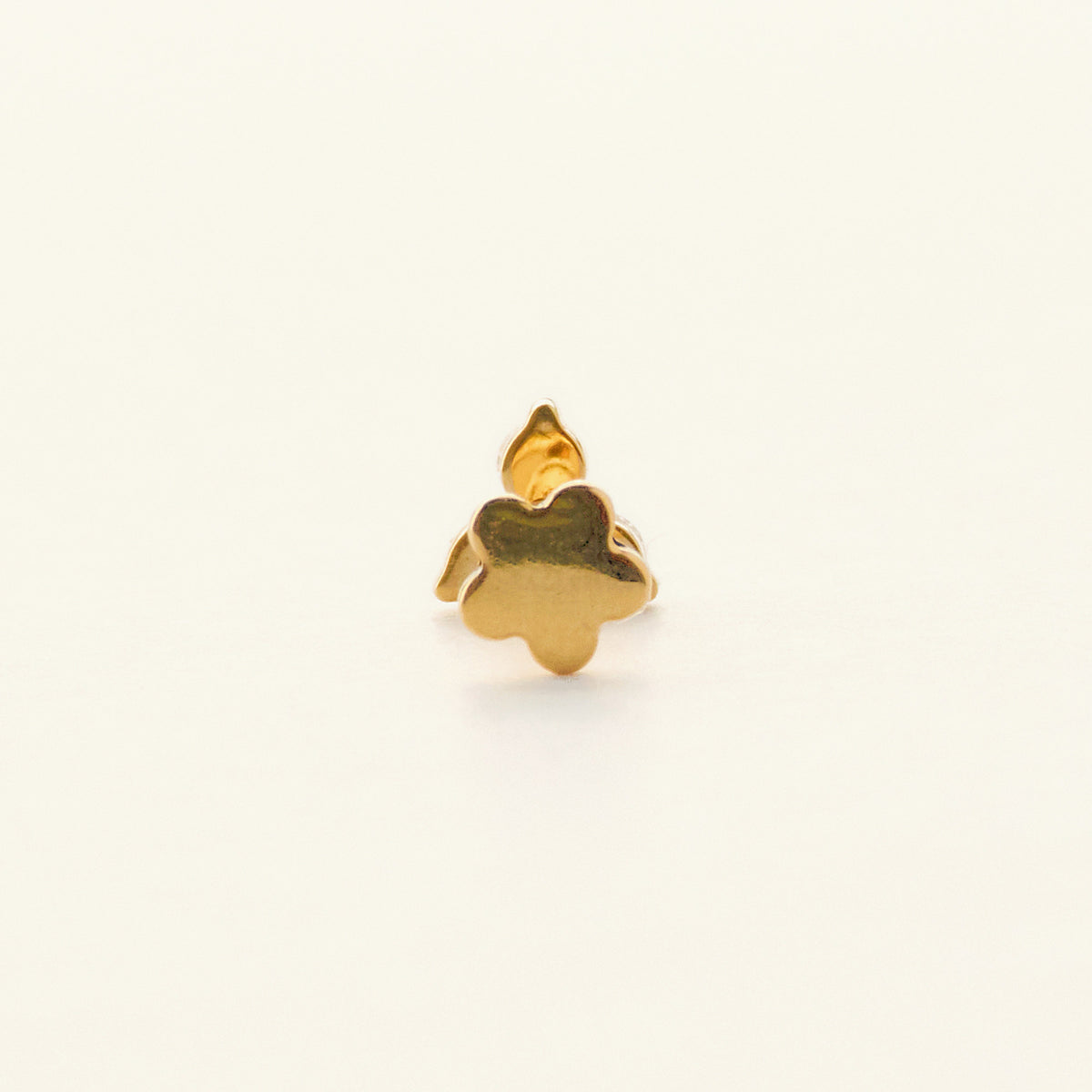 Prism Stud フラットバックの裏側｜Rozea