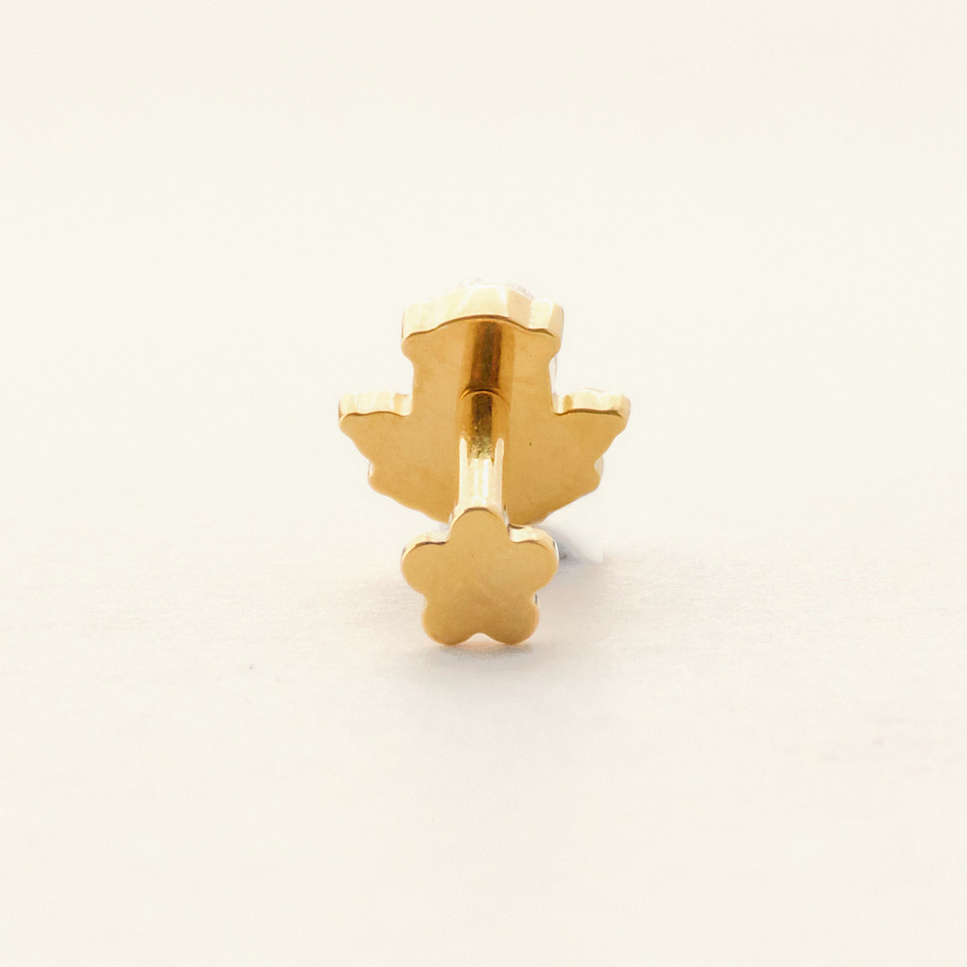 Veil Stud フラットバックの裏側｜Rozea